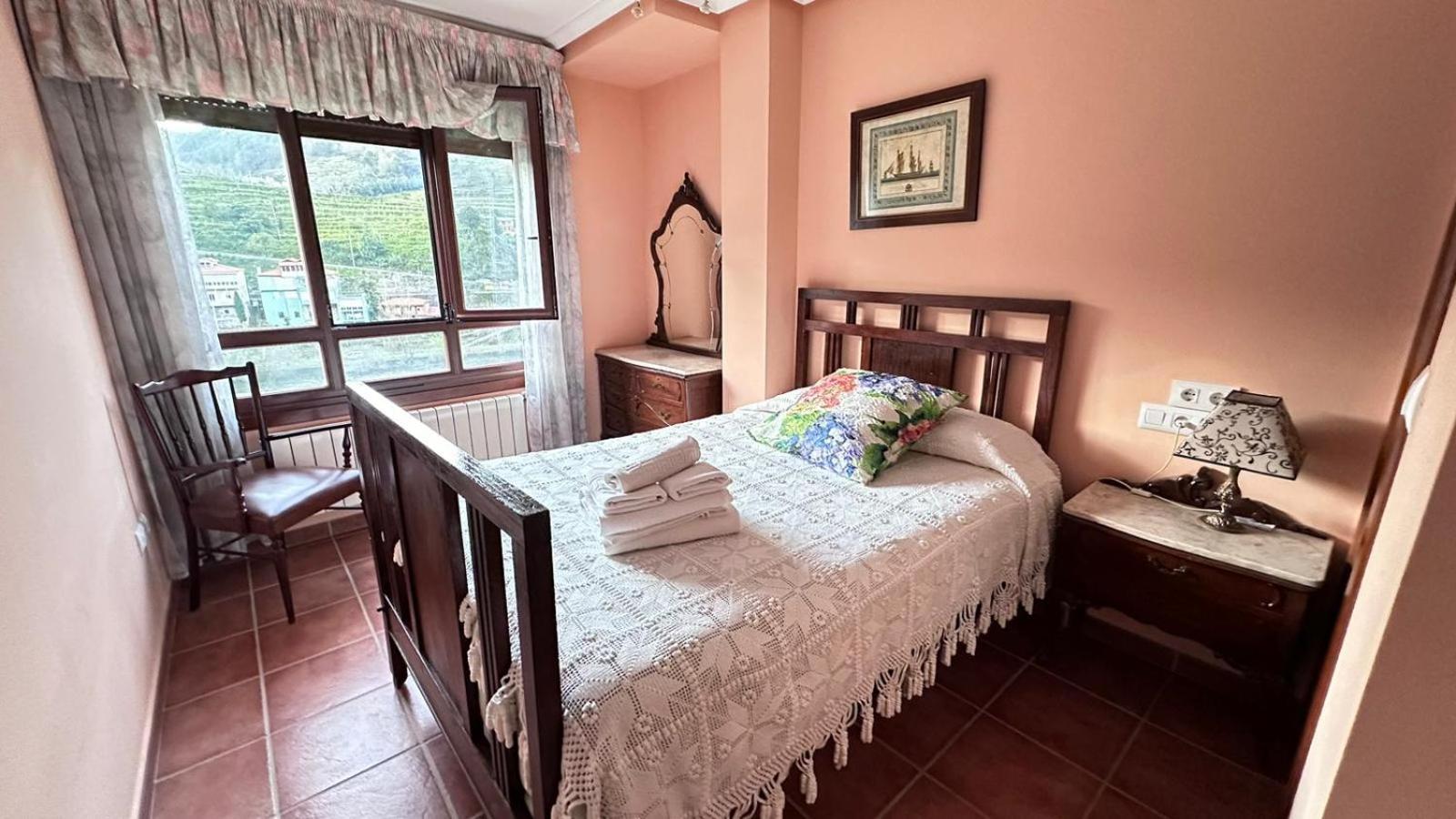 Casa Alpargateiro Guest House Os Peares Luaran gambar