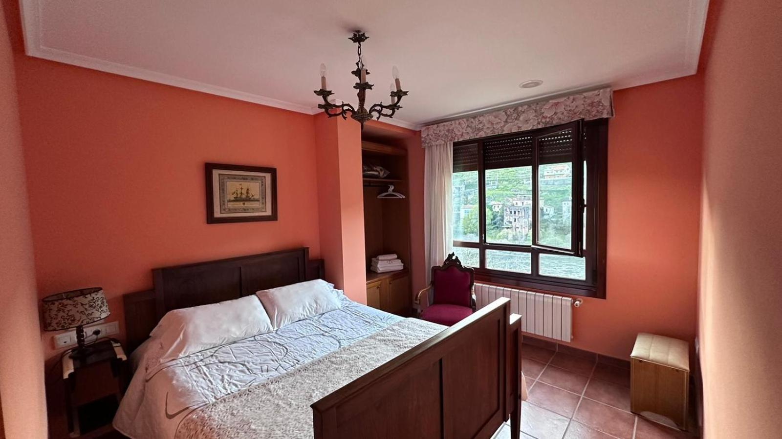 Casa Alpargateiro Guest House Os Peares Luaran gambar