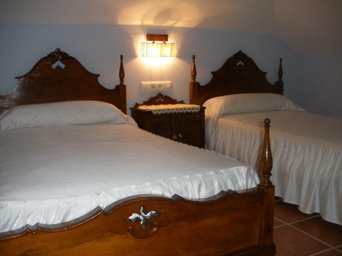 Casa Alpargateiro Guest House Os Peares Luaran gambar